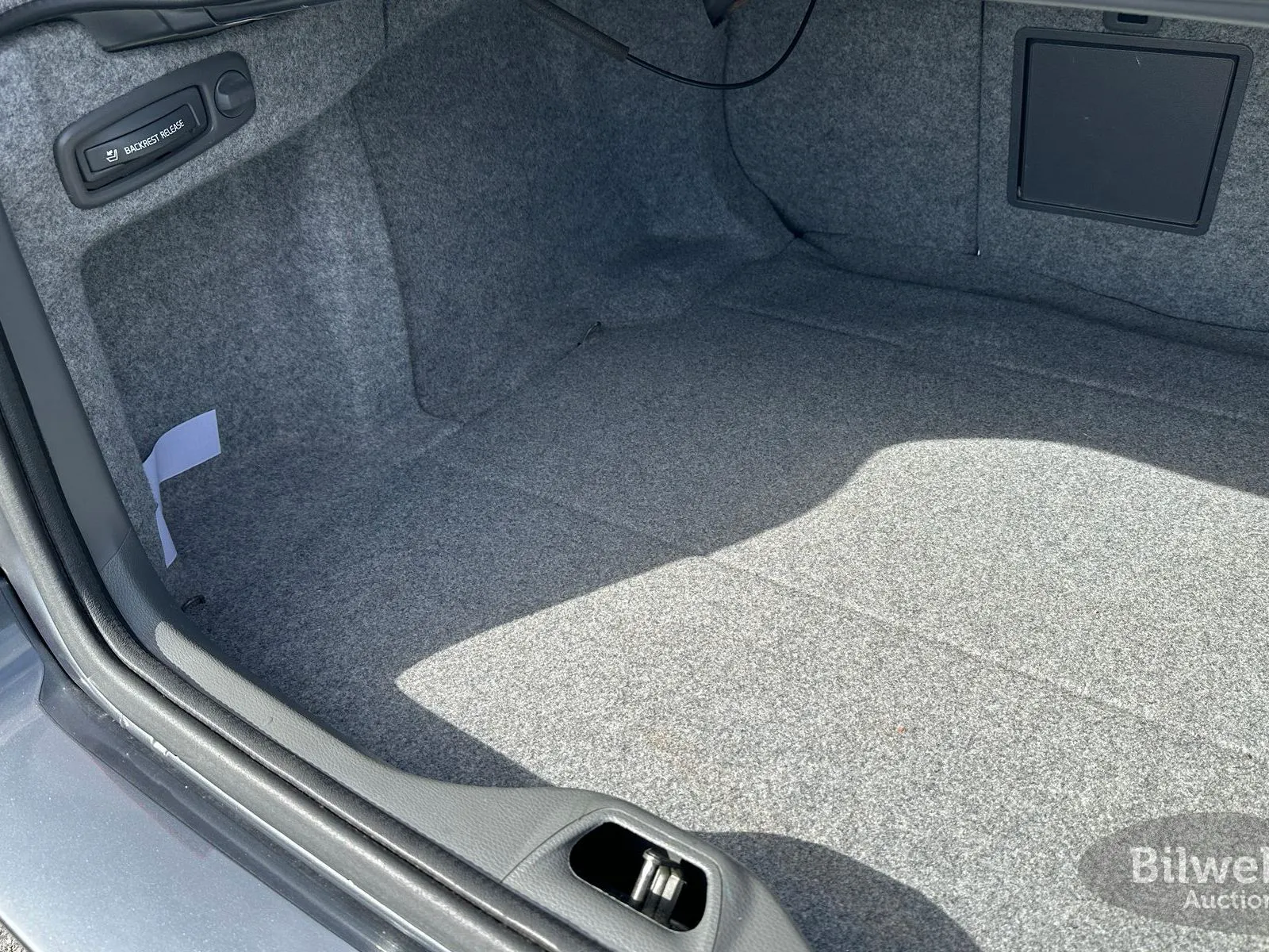 Vehicle image 35