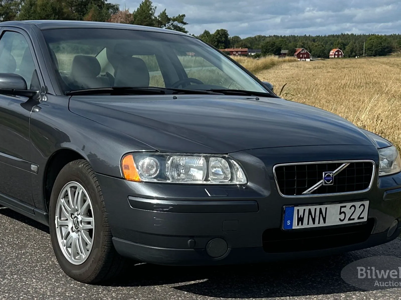 Vehicle image 17