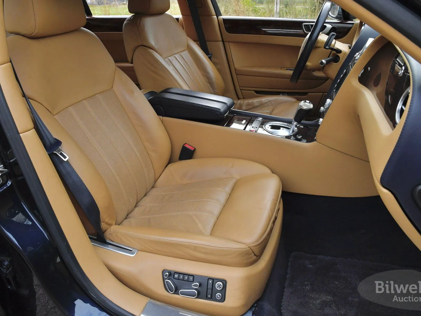 Vehicle image 40