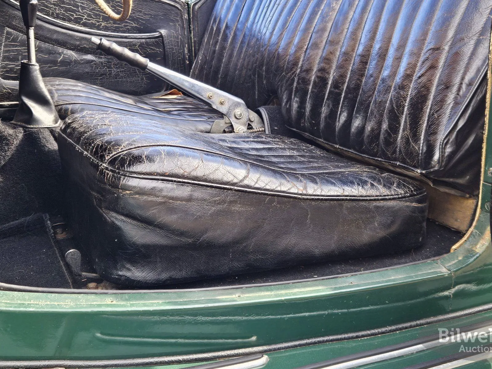 Vehicle image 35