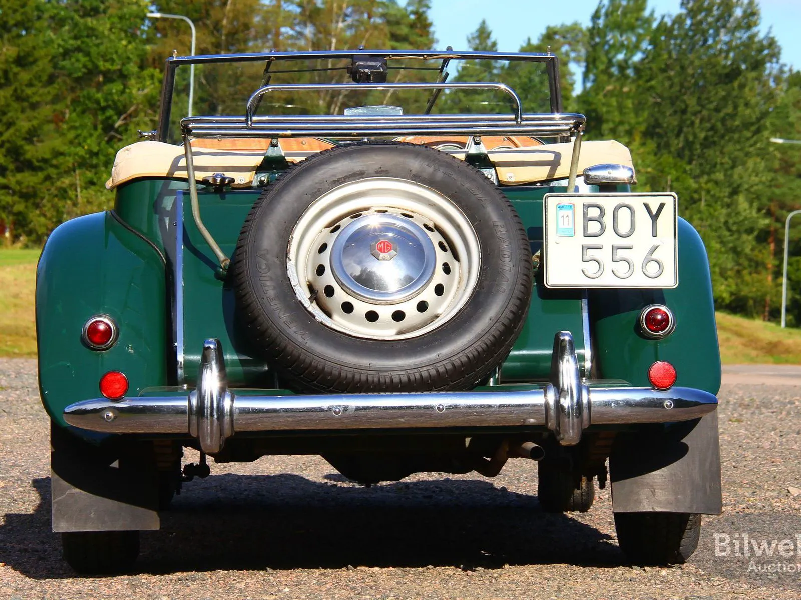 Vehicle image 8