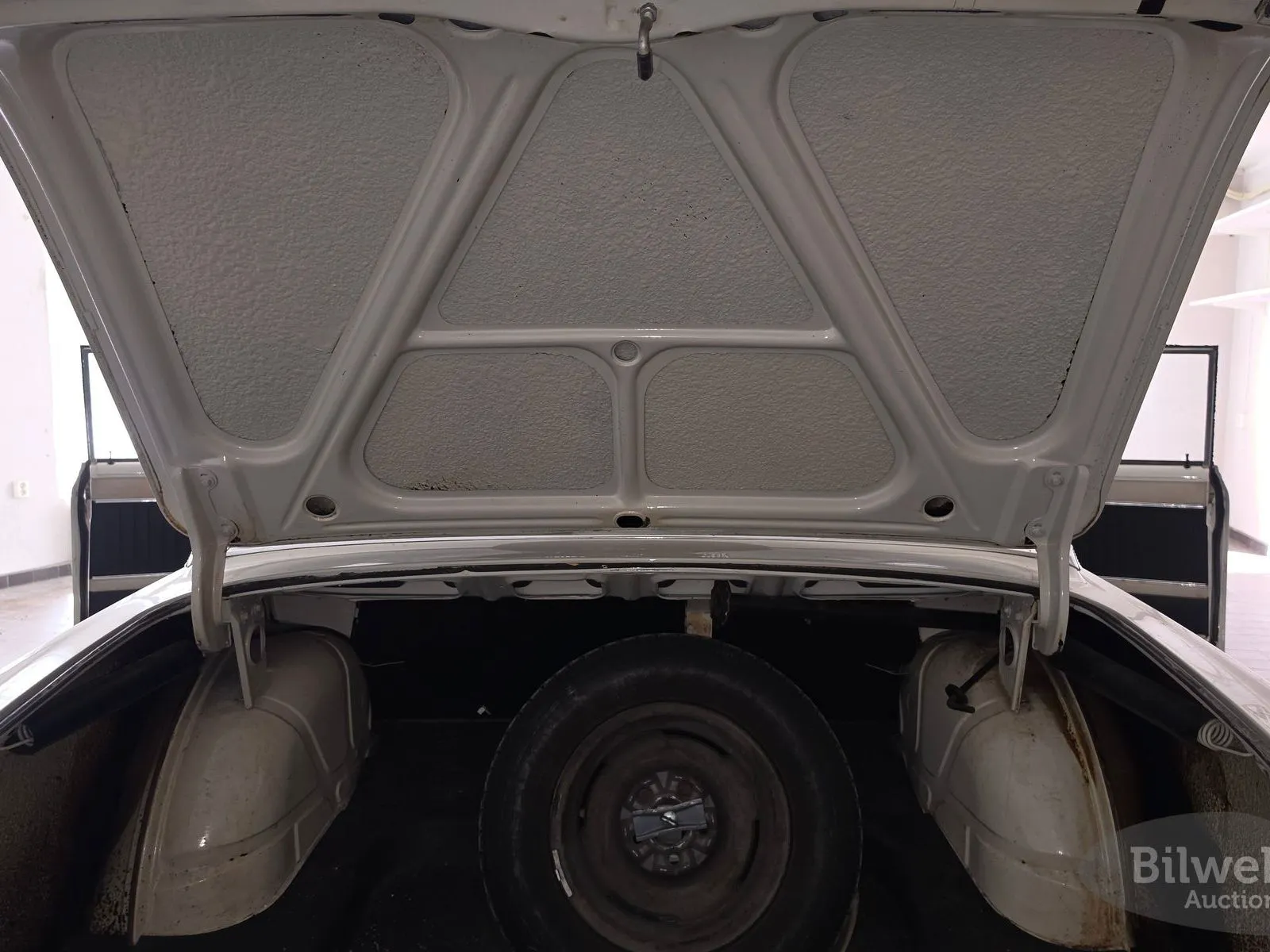 Vehicle image 36