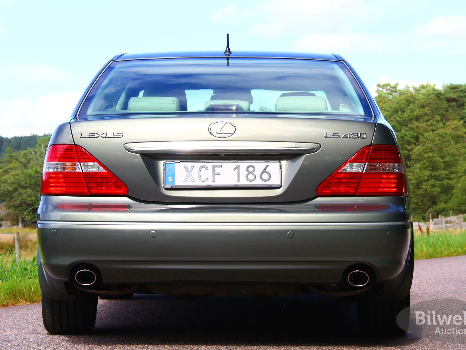 Vehicle image 38