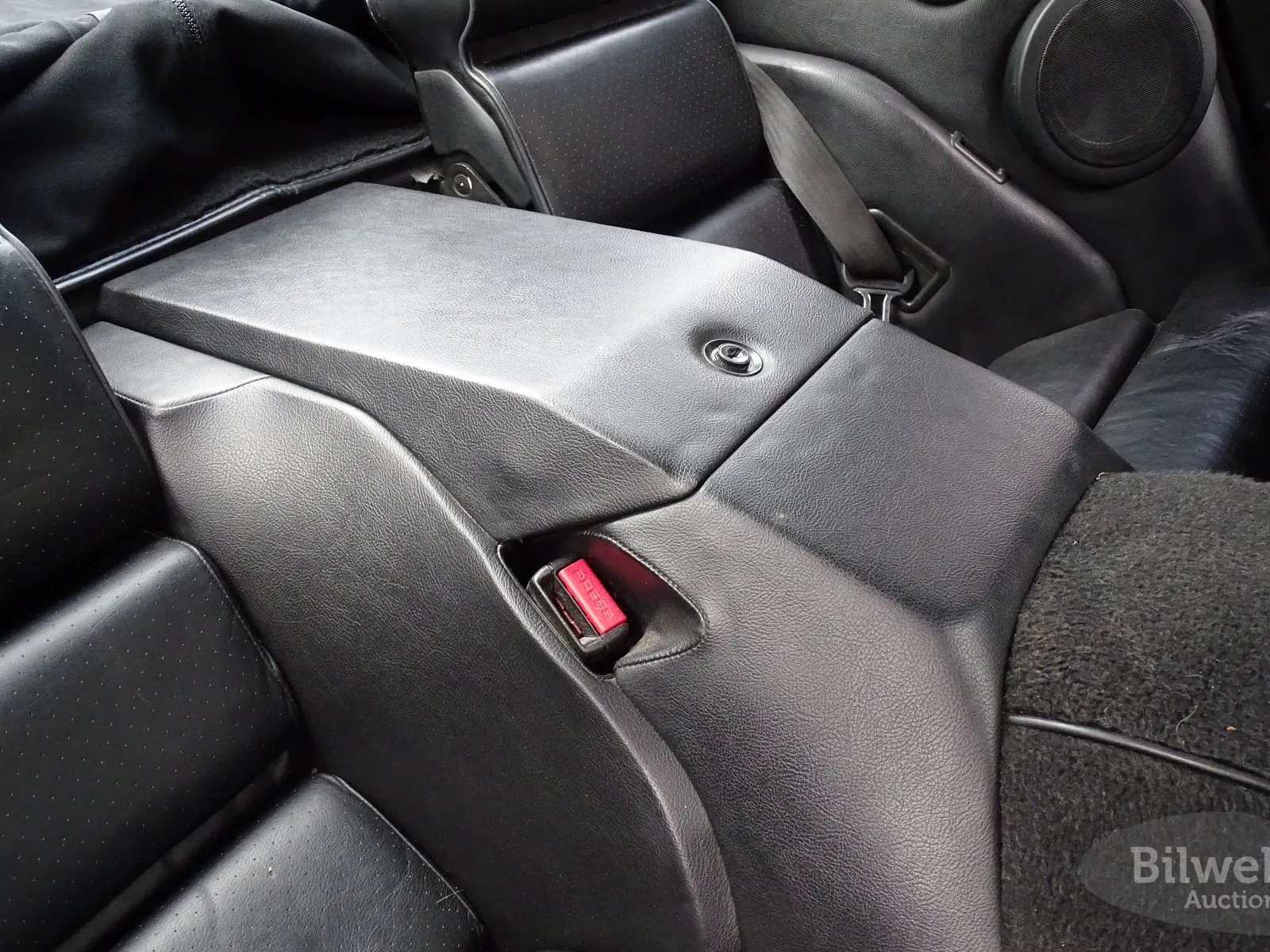 Vehicle image 73