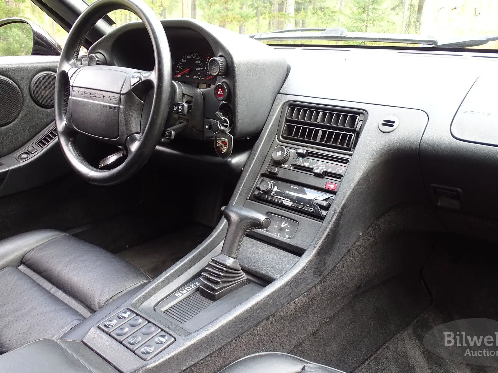 Vehicle image 74