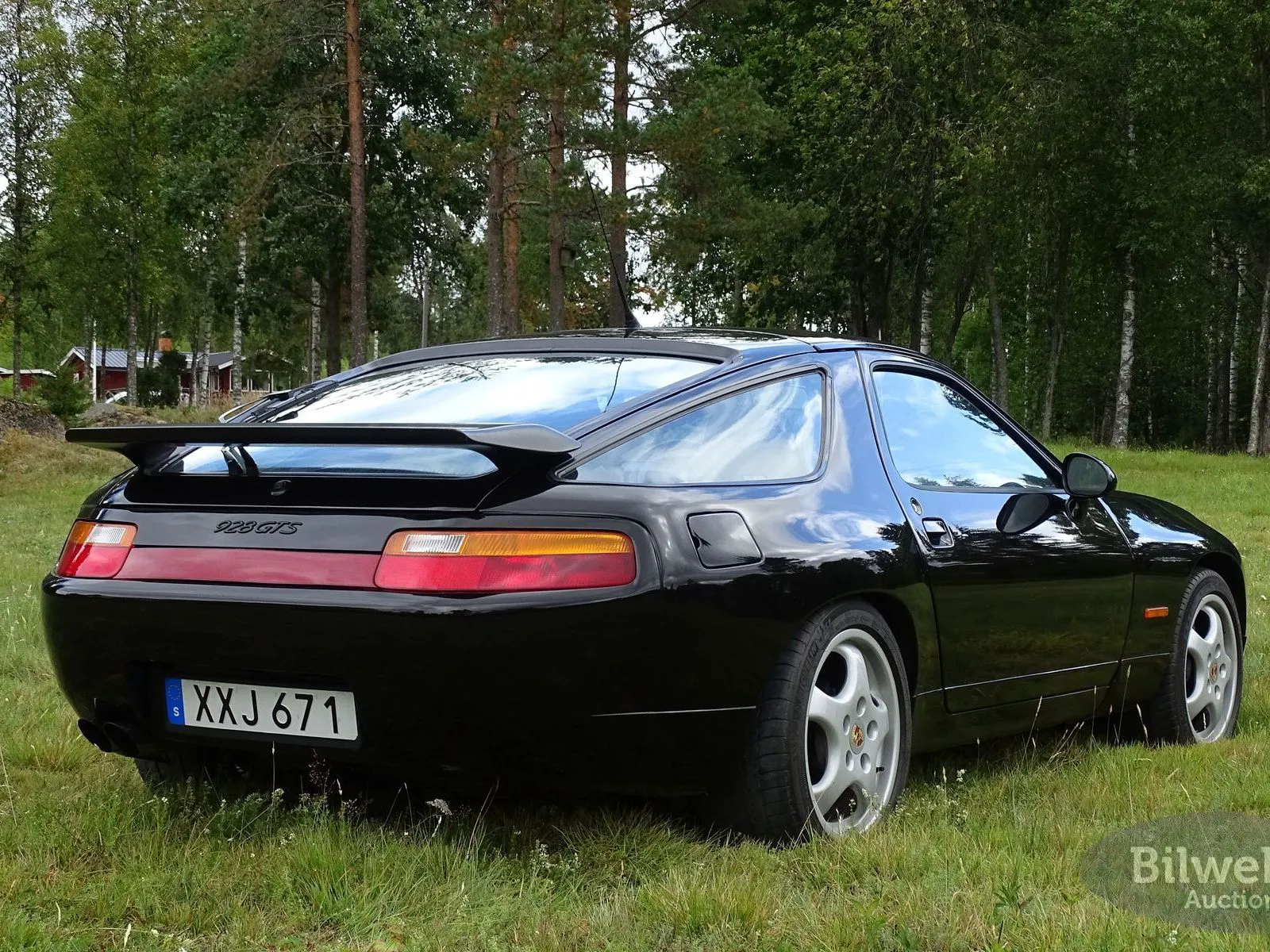 Vehicle image 30