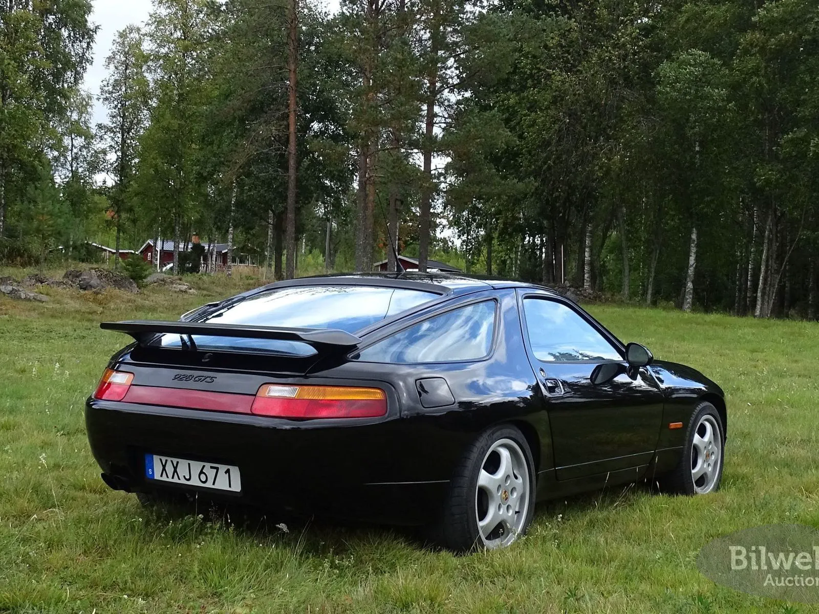 Vehicle image 28