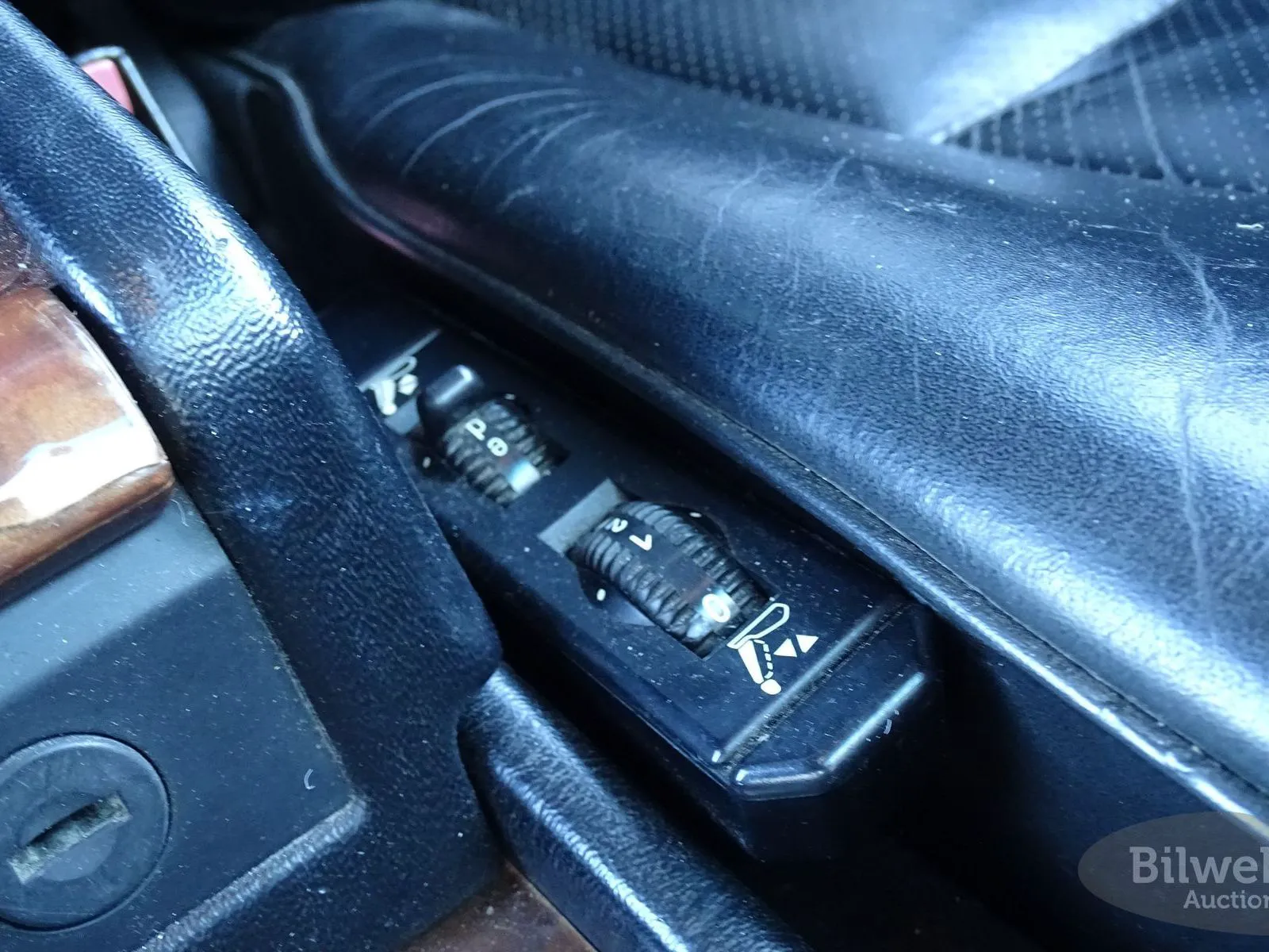 Vehicle image 66