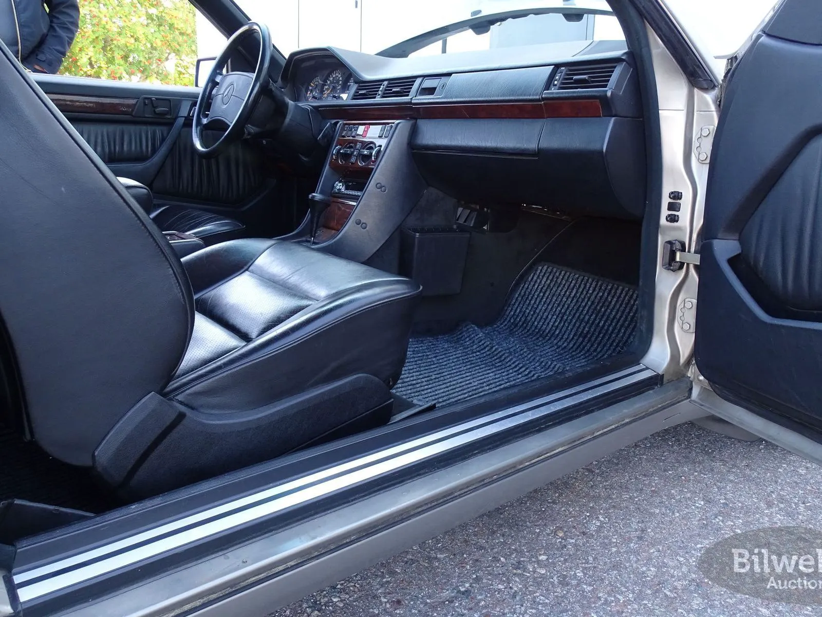 Vehicle image 53