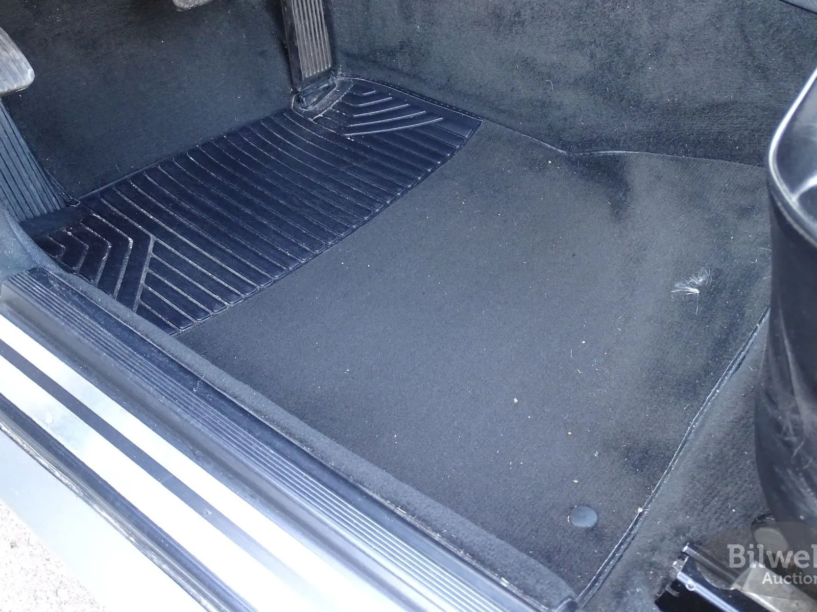 Vehicle image 36