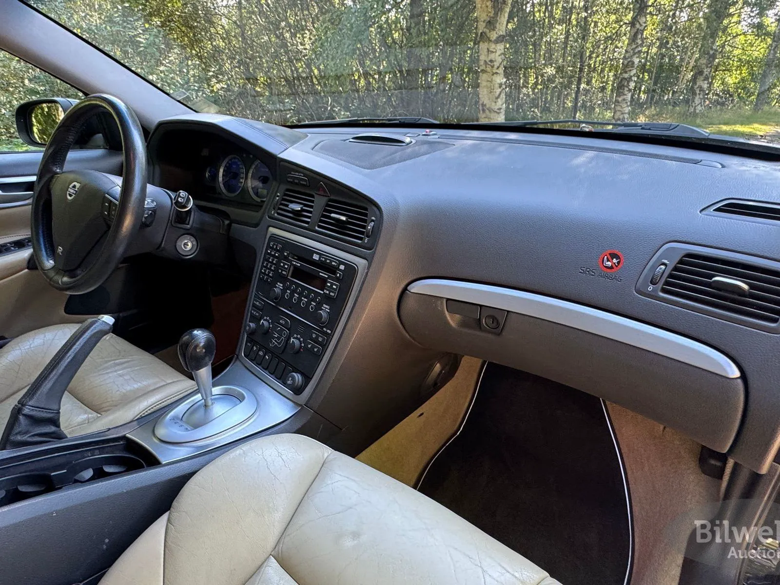 Vehicle image 62