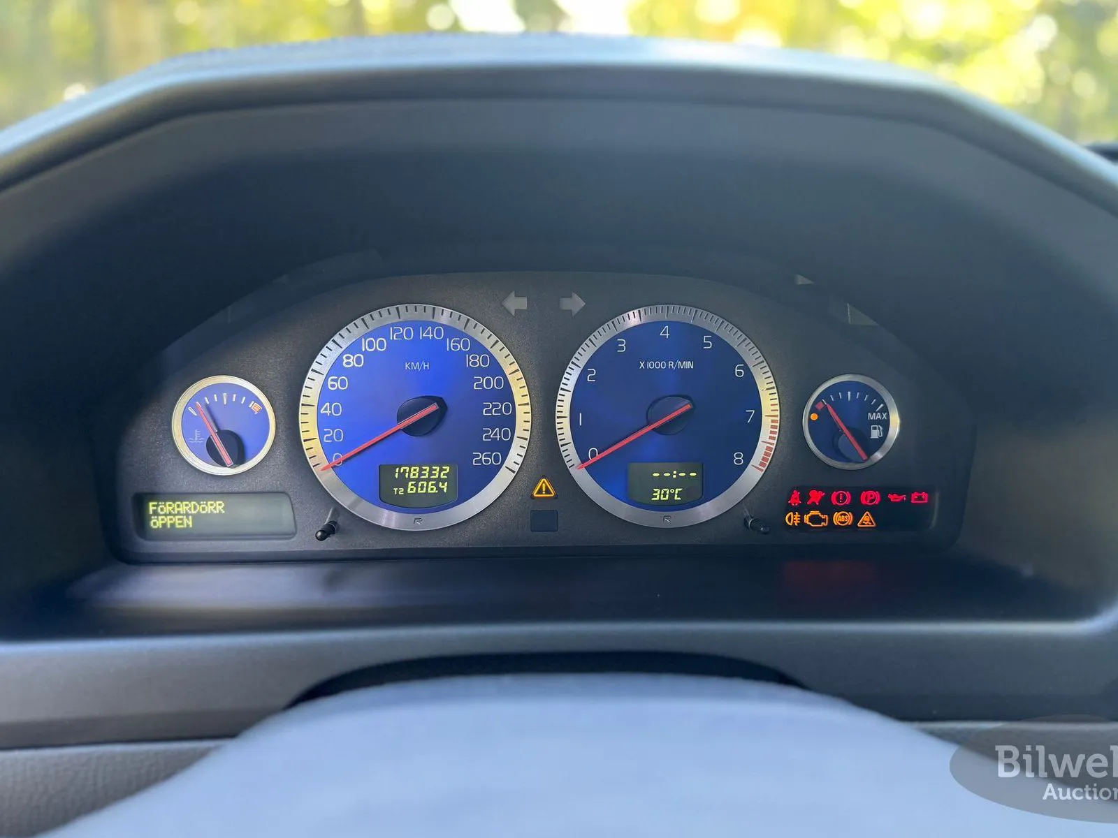 Vehicle image 33