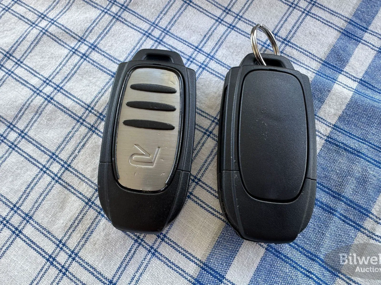 Vehicle image 112