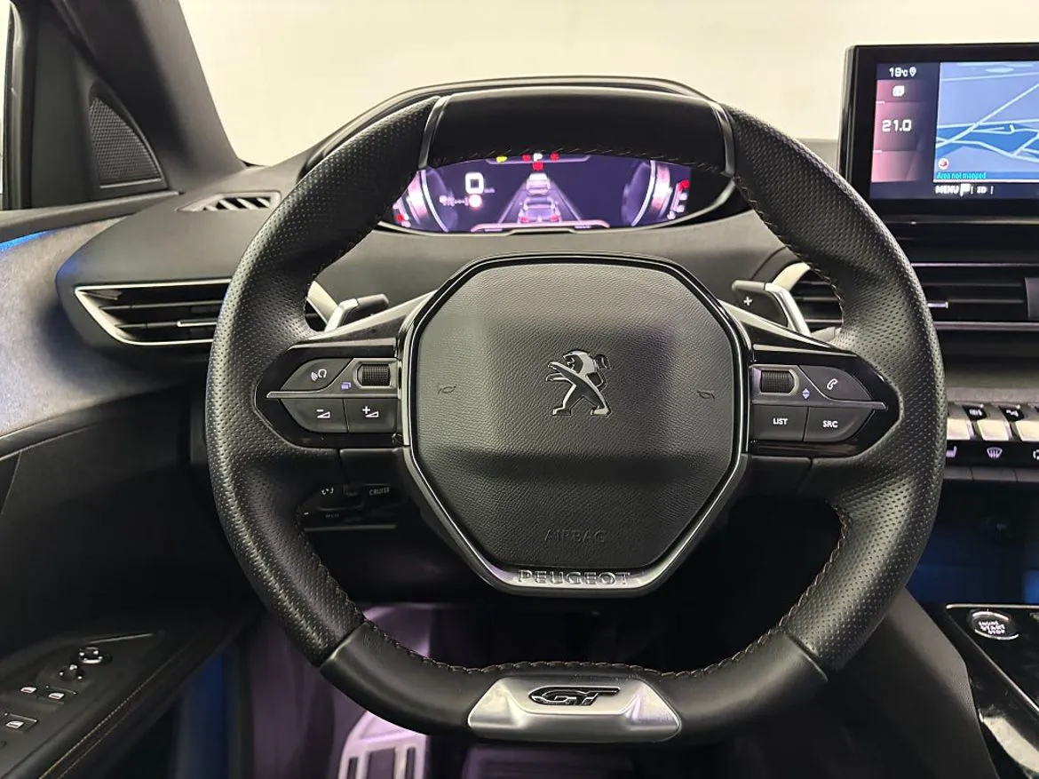 Vehicle image 25