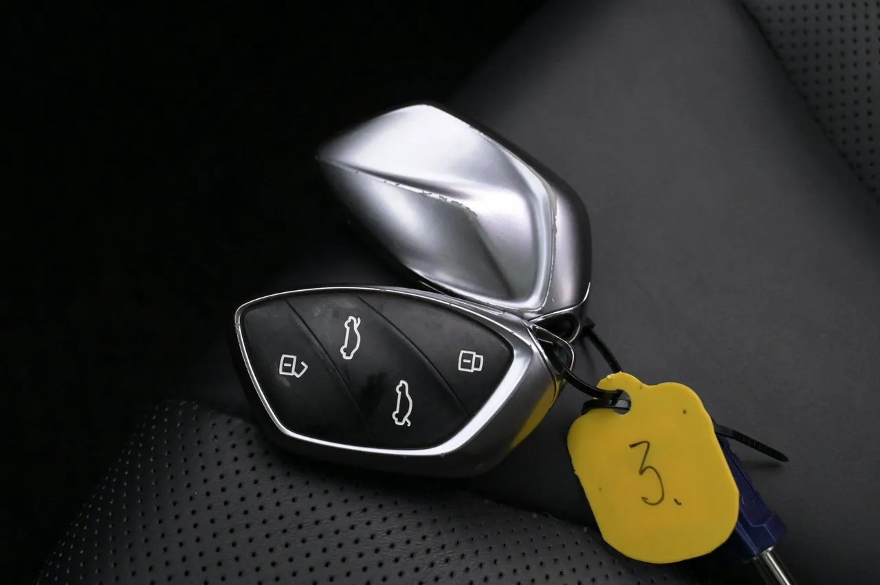 Vehicle image 22
