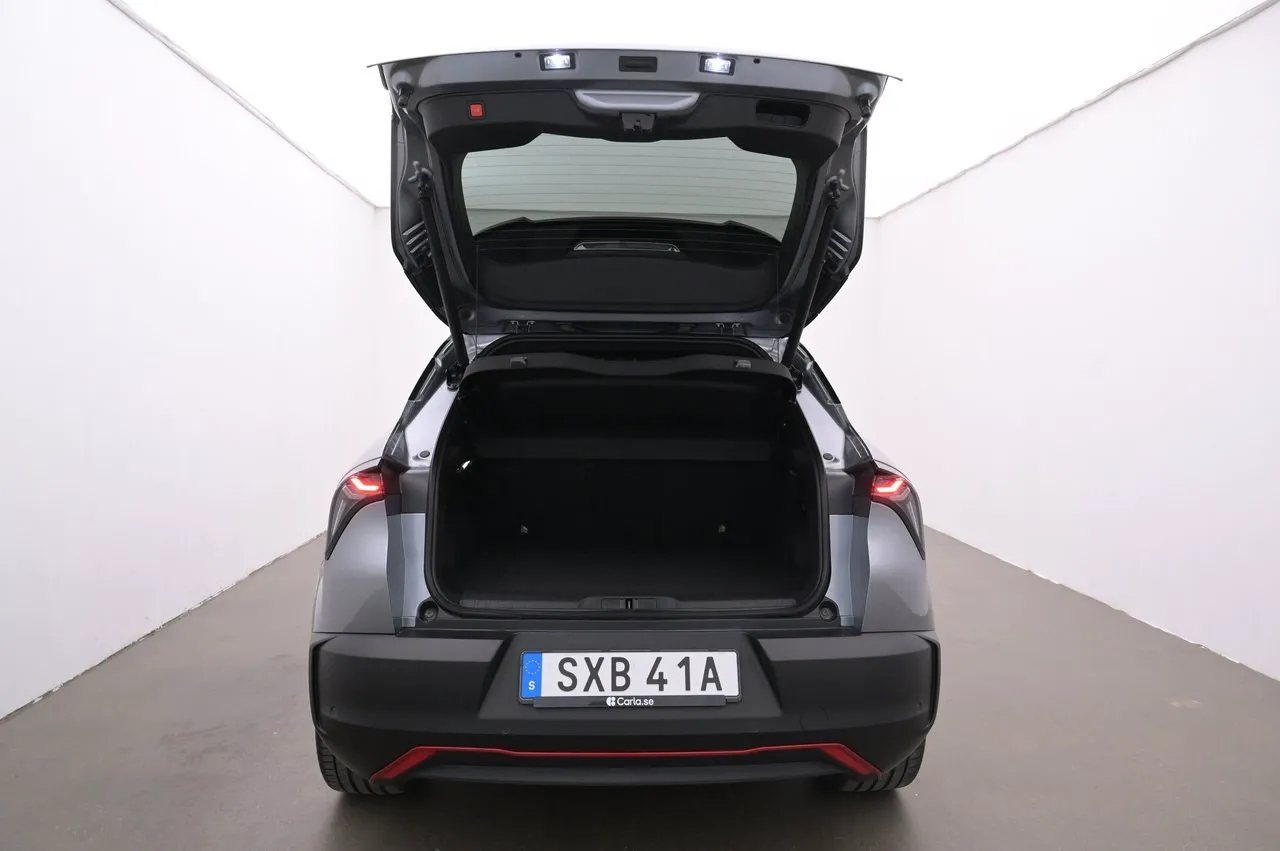 Vehicle image 21
