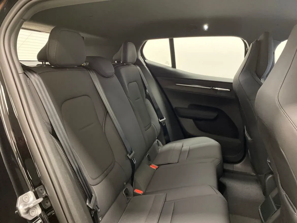 Volvo EX30 bild 13