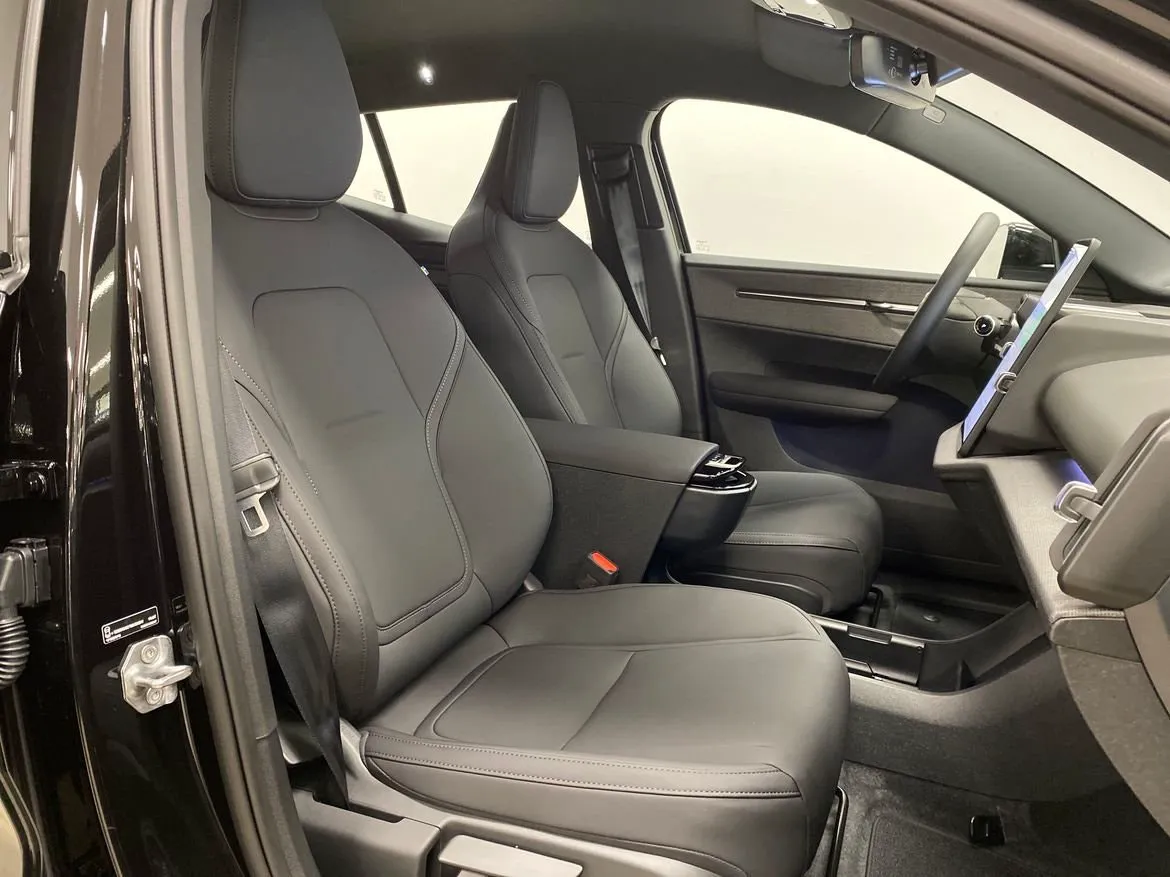 Volvo EX30 bild 10