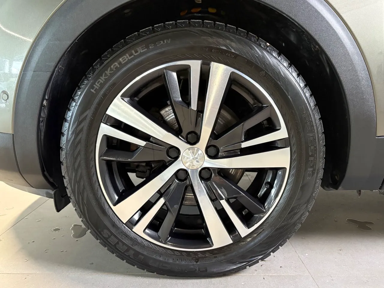 Vehicle image 20