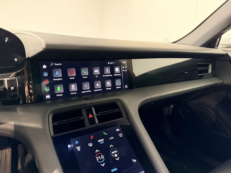 Porsche Taycan bild 19