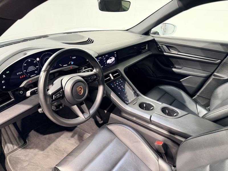 Porsche Taycan bild 15