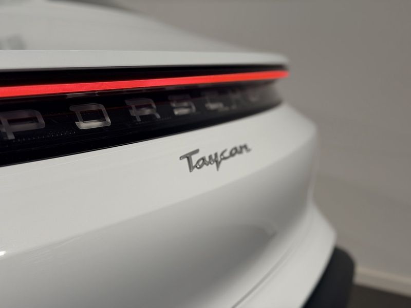 Porsche Taycan bild 24