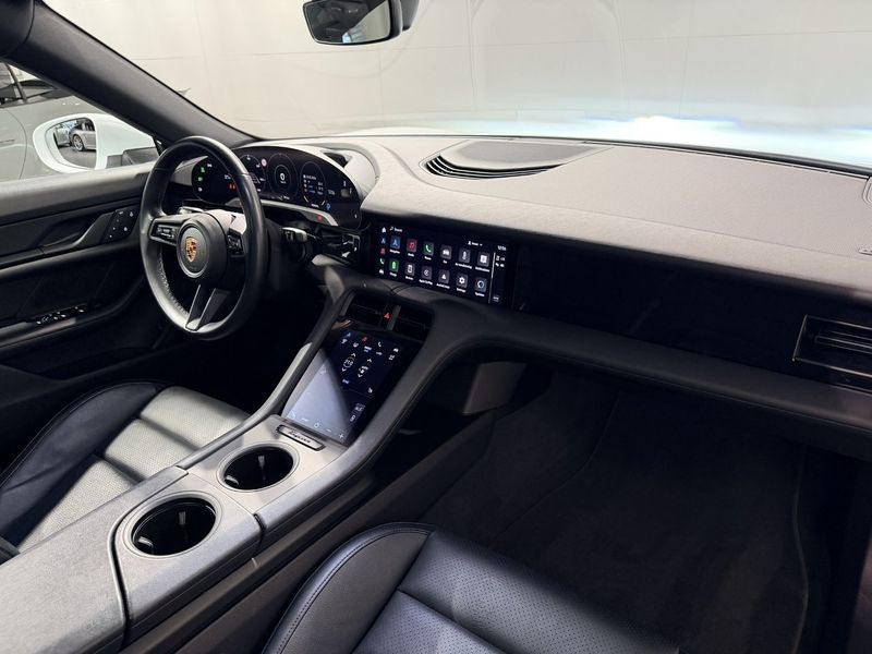 Porsche Taycan bild 20