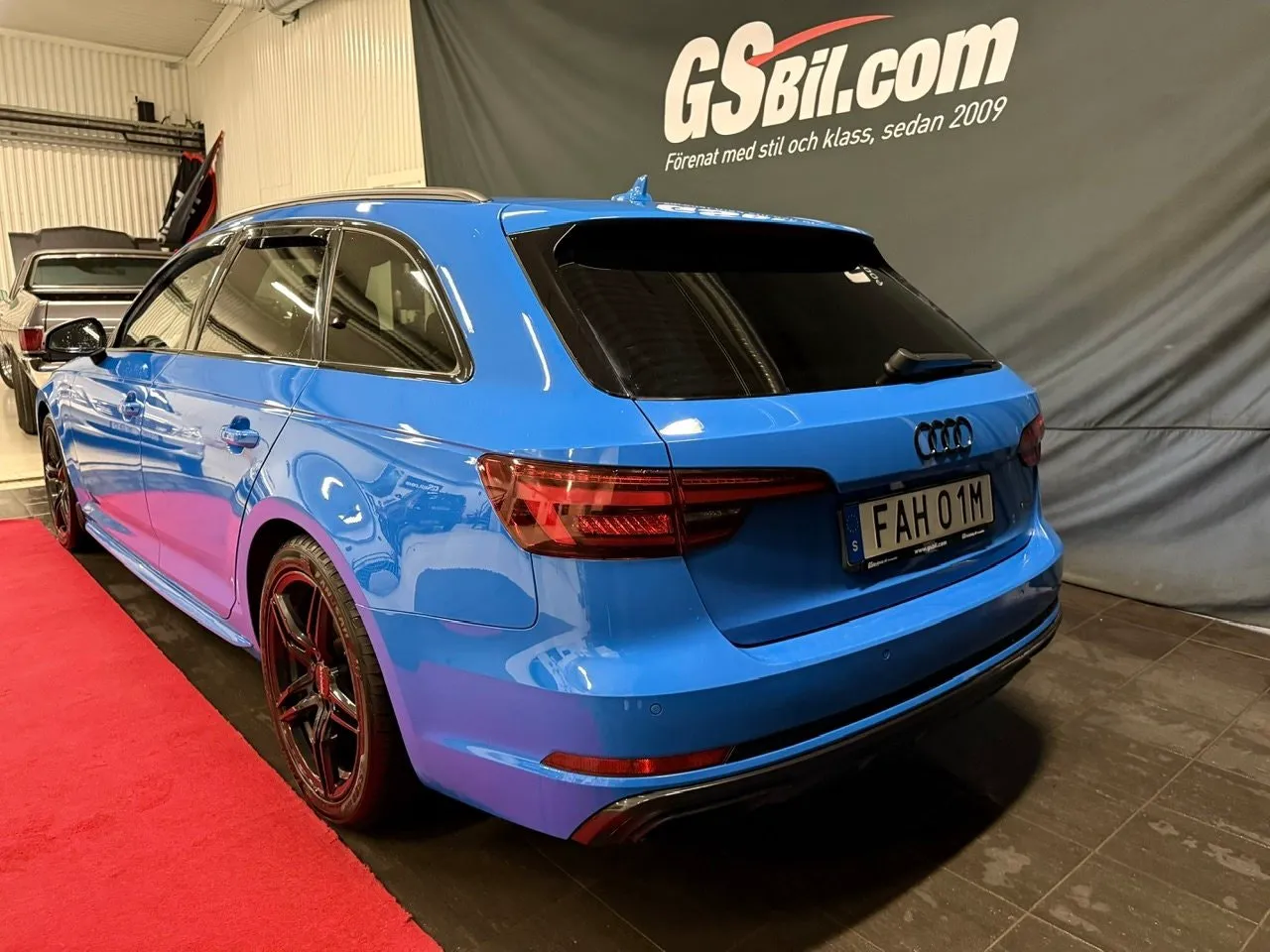 Vehicle image 7