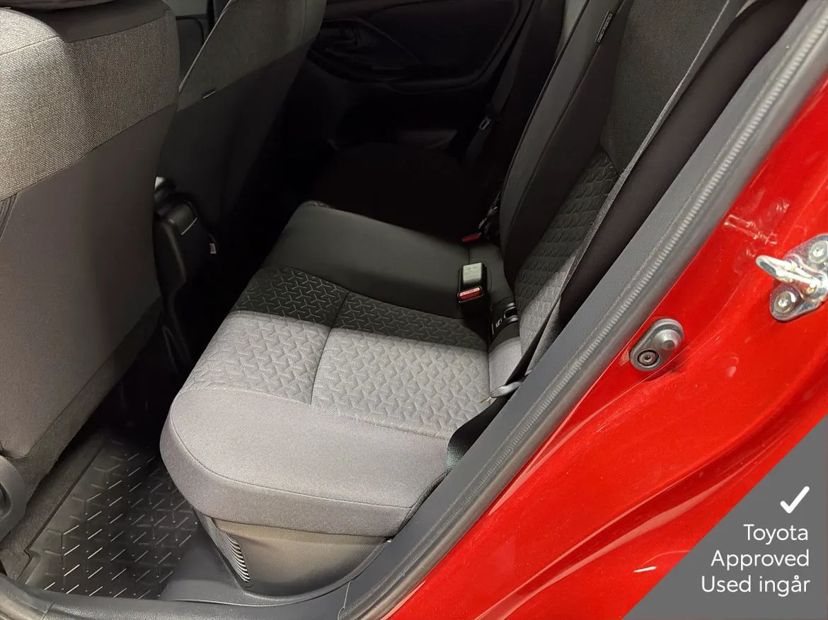 Vehicle image 7