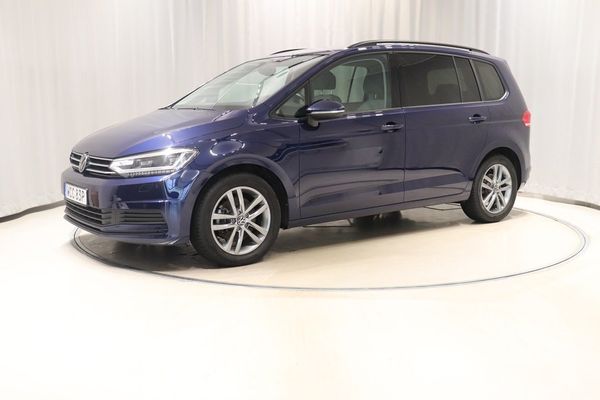 Volkswagen Touran 1.5 TSI 150hk Aut Kamera Drag Värmare Carplay - 2025