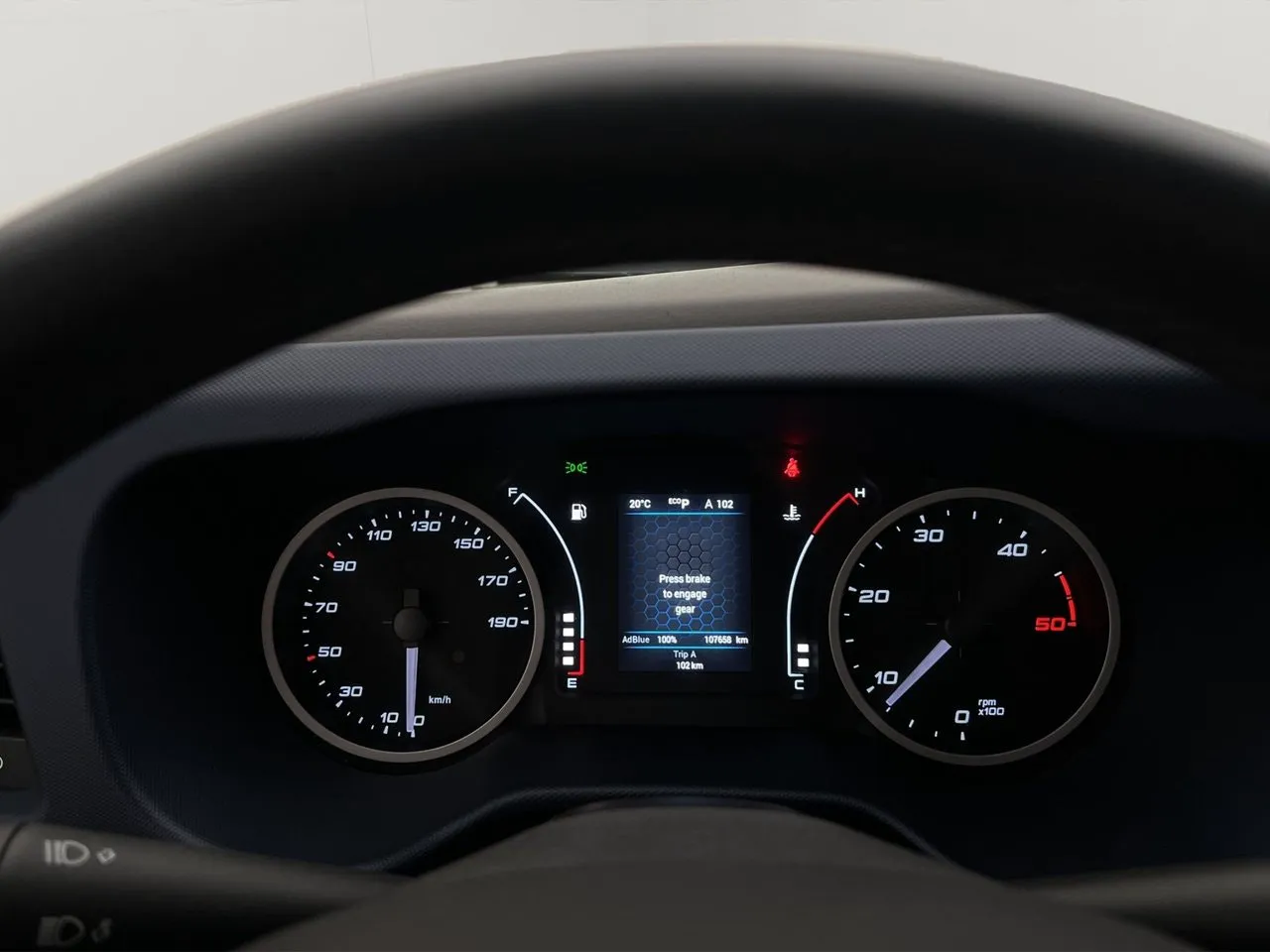Vehicle image 19