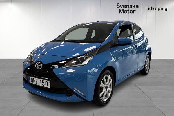 Toyota Aygo X-Play Touch I Sätesvärme I Bluetooth I Vinterhjul - 2016