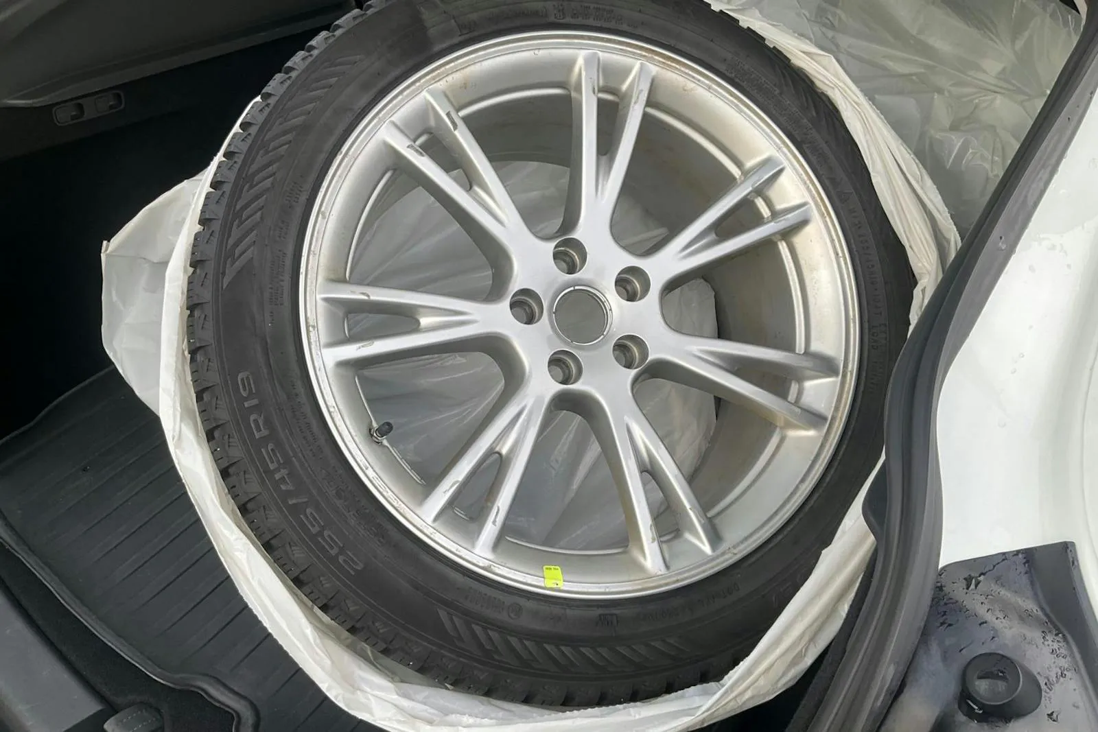 Vehicle image 20