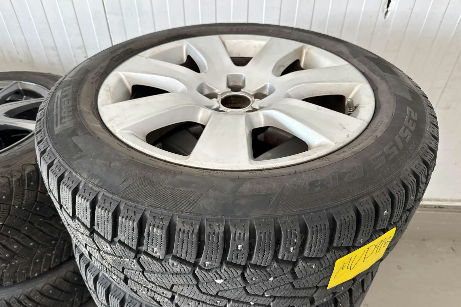 Vehicle image 20