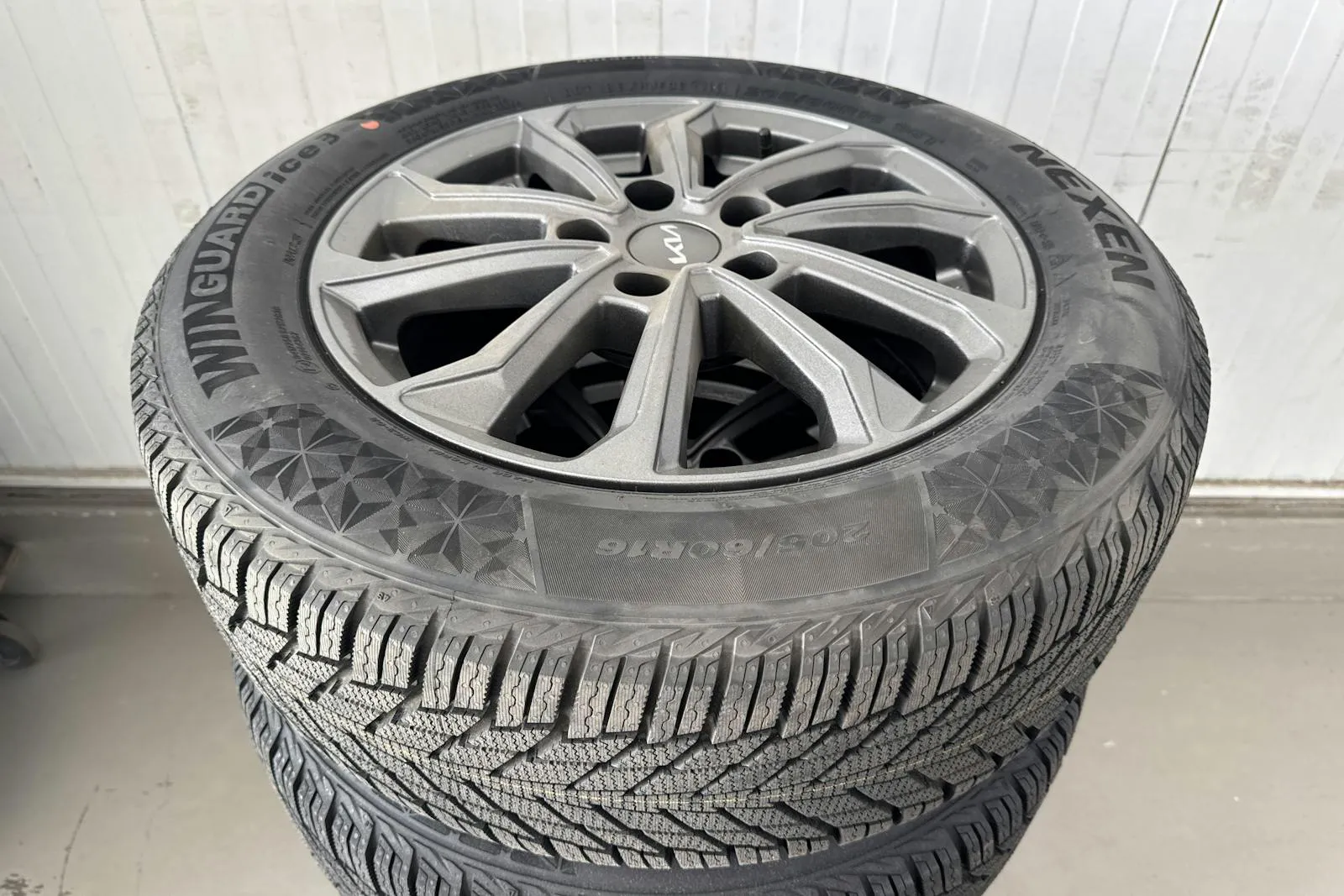 Vehicle image 20