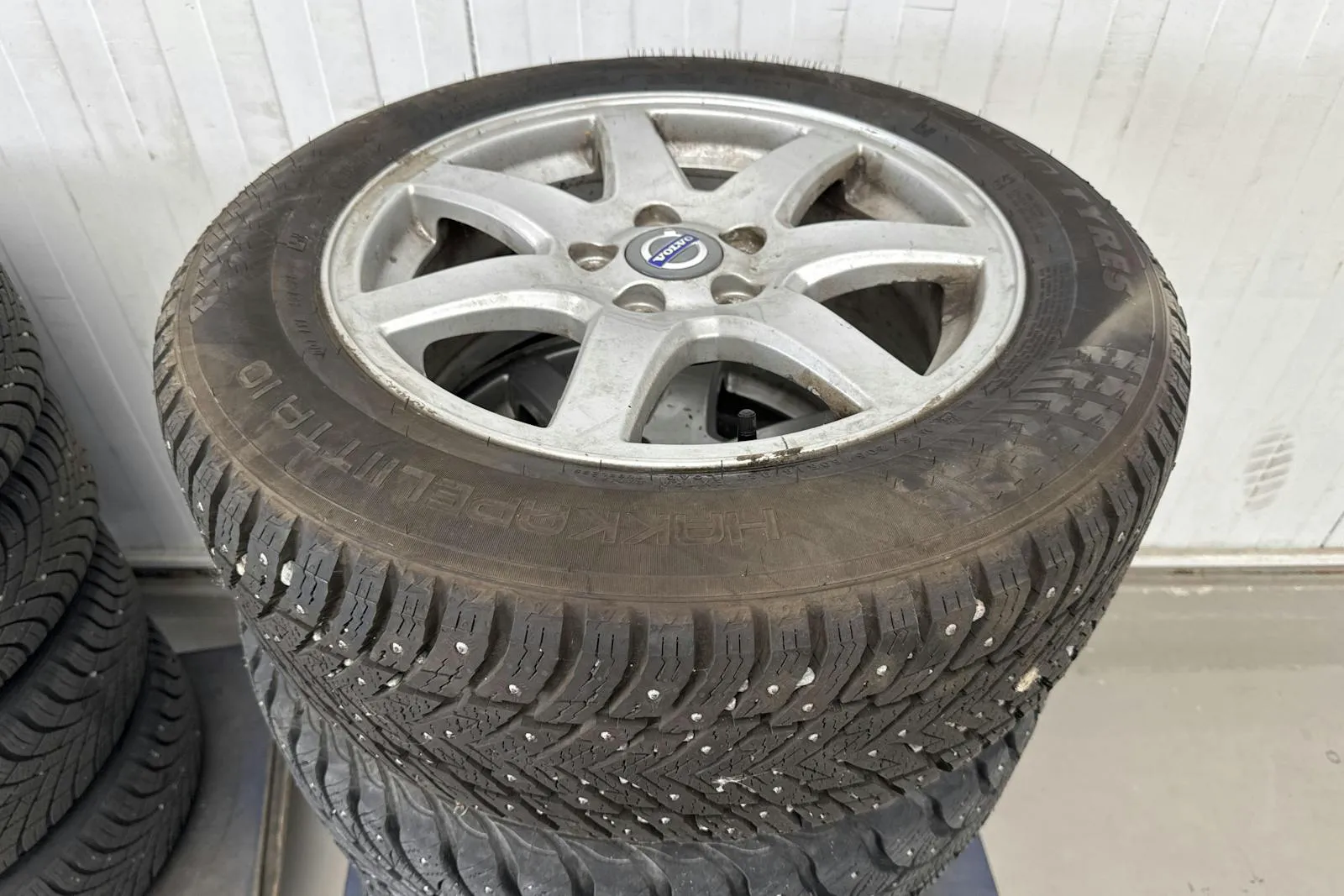 Vehicle image 14