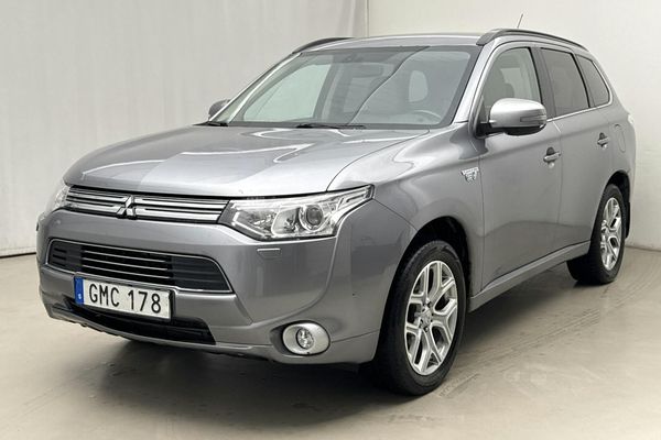 Mitsubishi Outlander 2.0 Plug-in Hybrid 4WD (121hk) - 2014