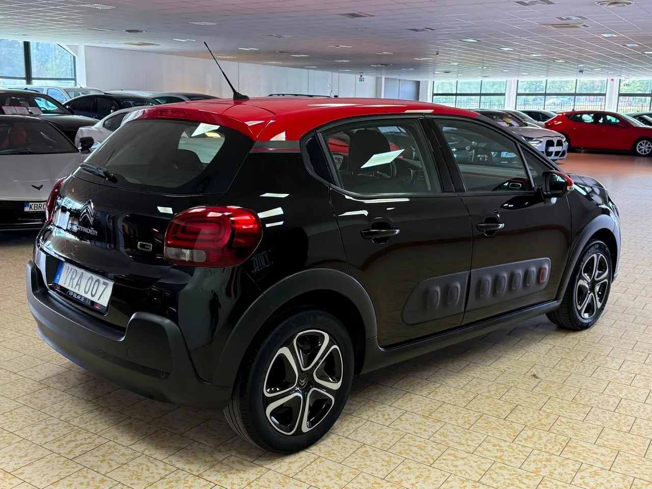 Vehicle image 6