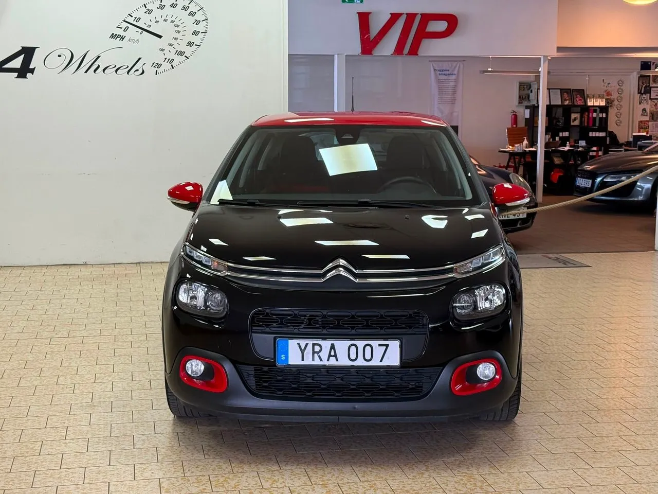 Vehicle image 9