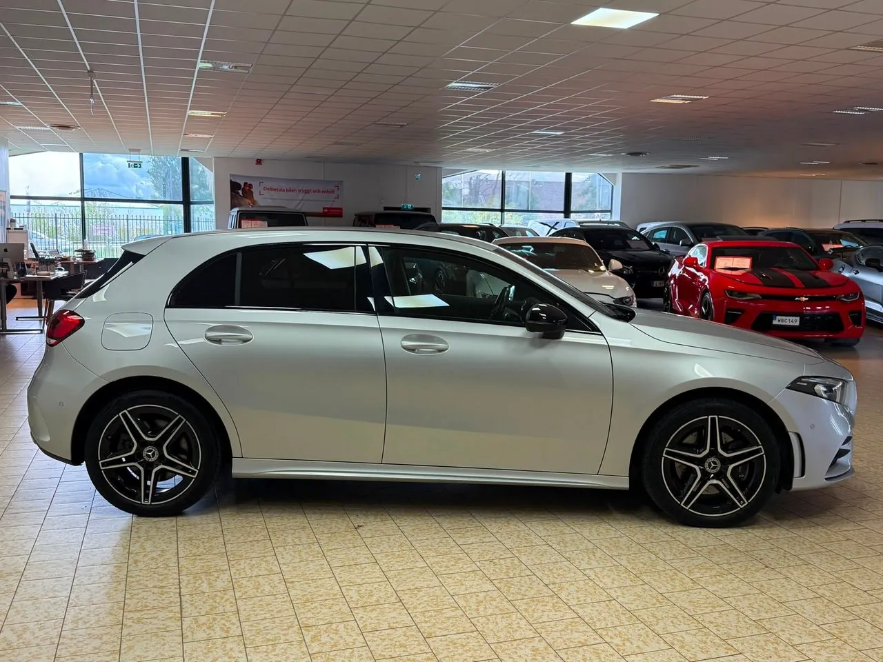 Vehicle image 7