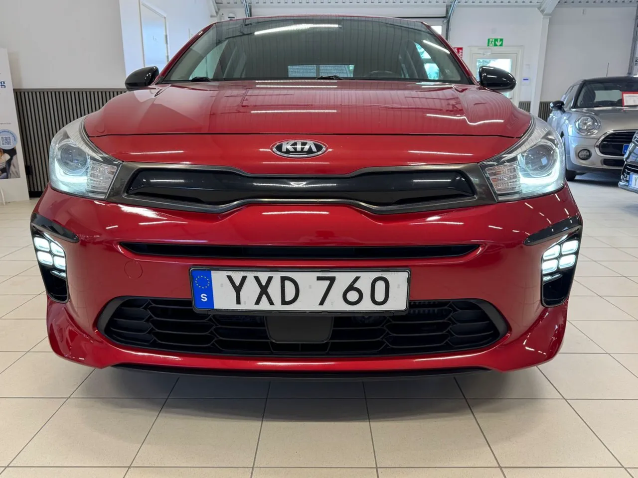 Vehicle image 7
