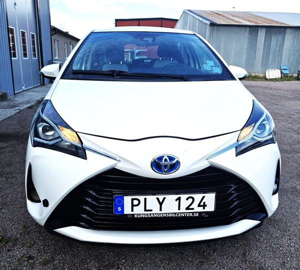 Toyota Yaris Hybrid e-CVT Active Euro 6 - 2017