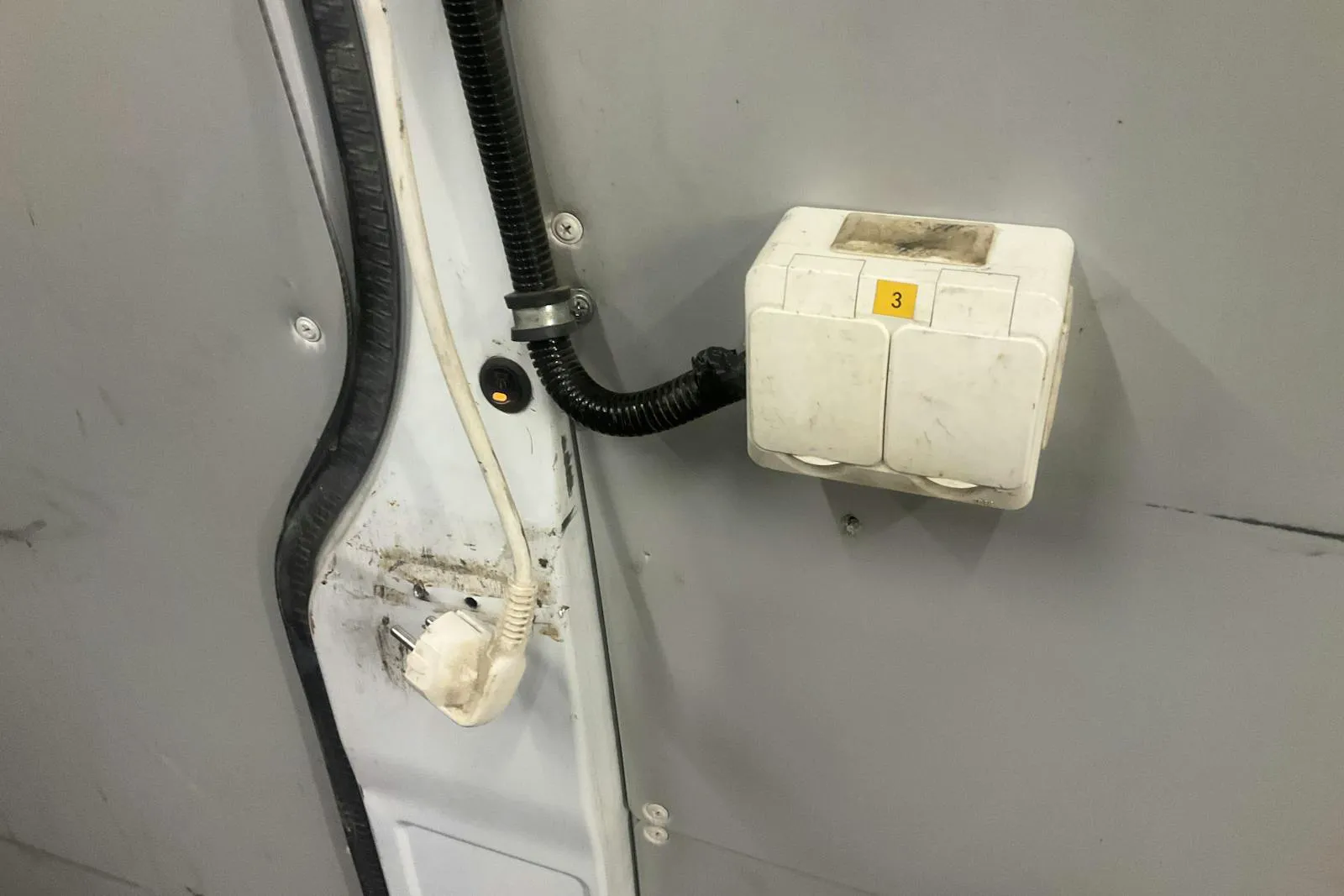 Vehicle image 31