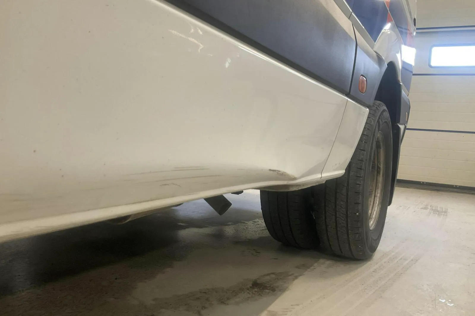 Vehicle image 36