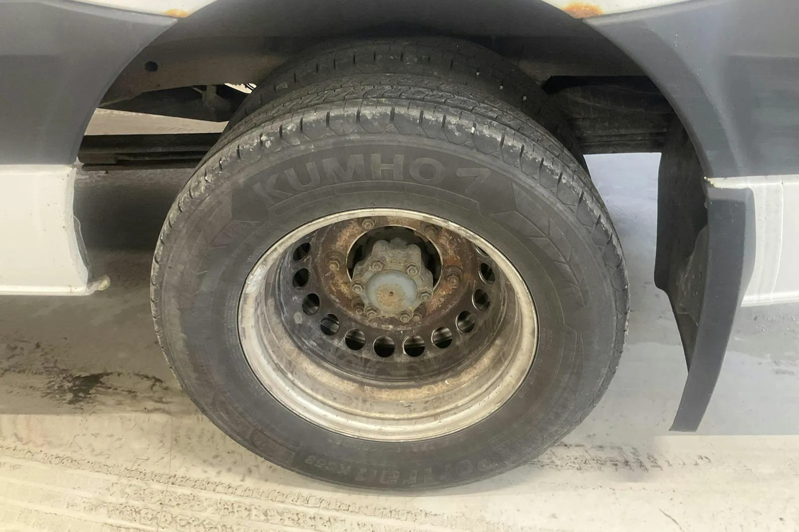 Vehicle image 25