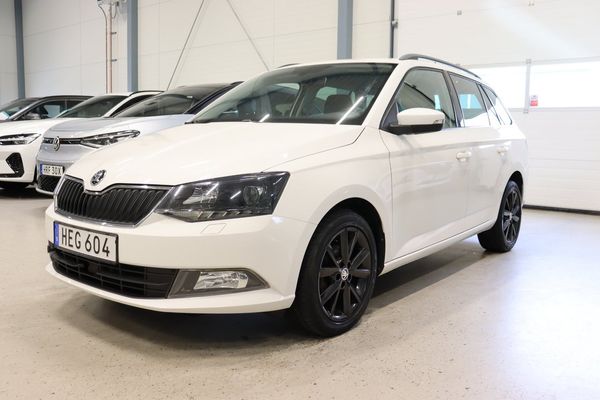 Skoda Fabia Kombi 1.2 TSI Style Drag Carplay P-Sensorer M-Värm 90hk - 2017