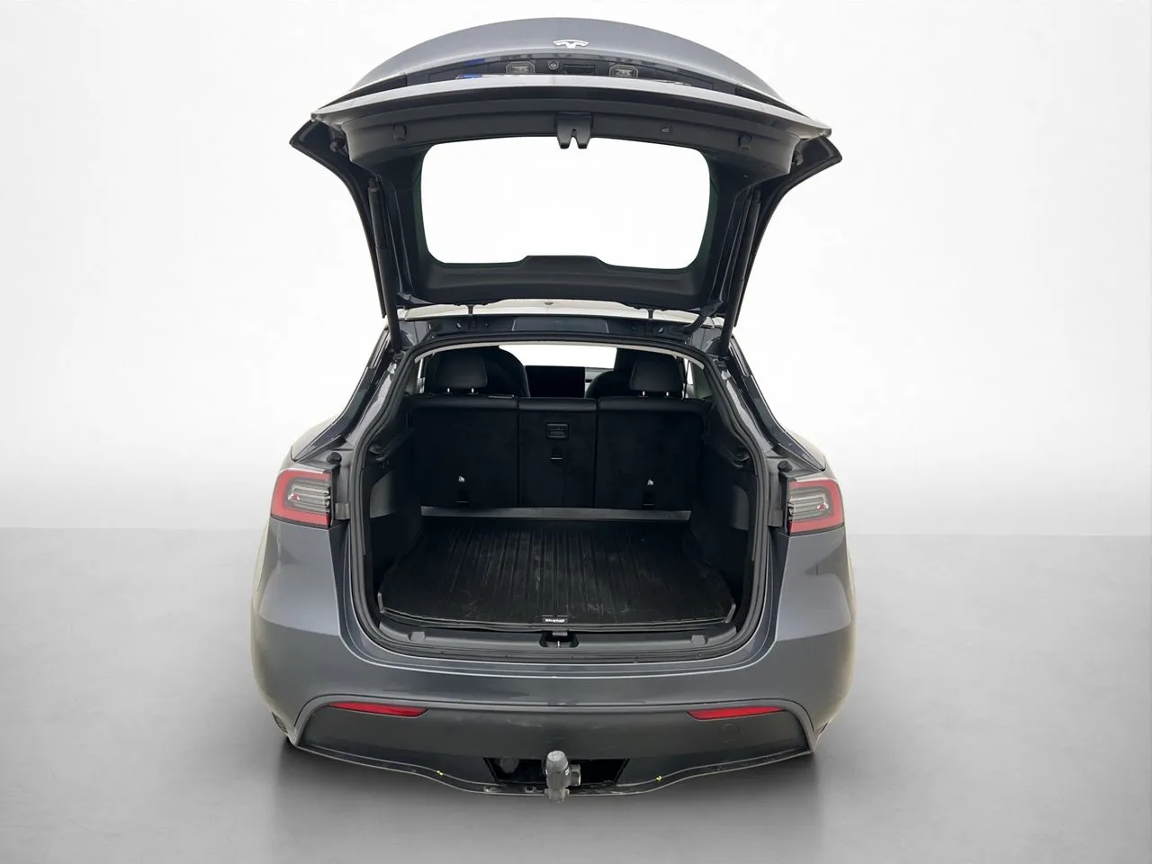 Vehicle image 32