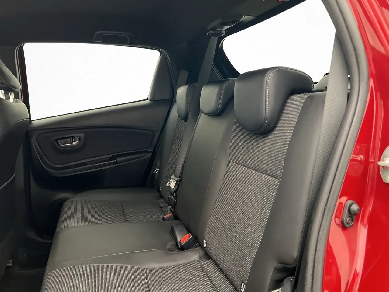 Vehicle image 23