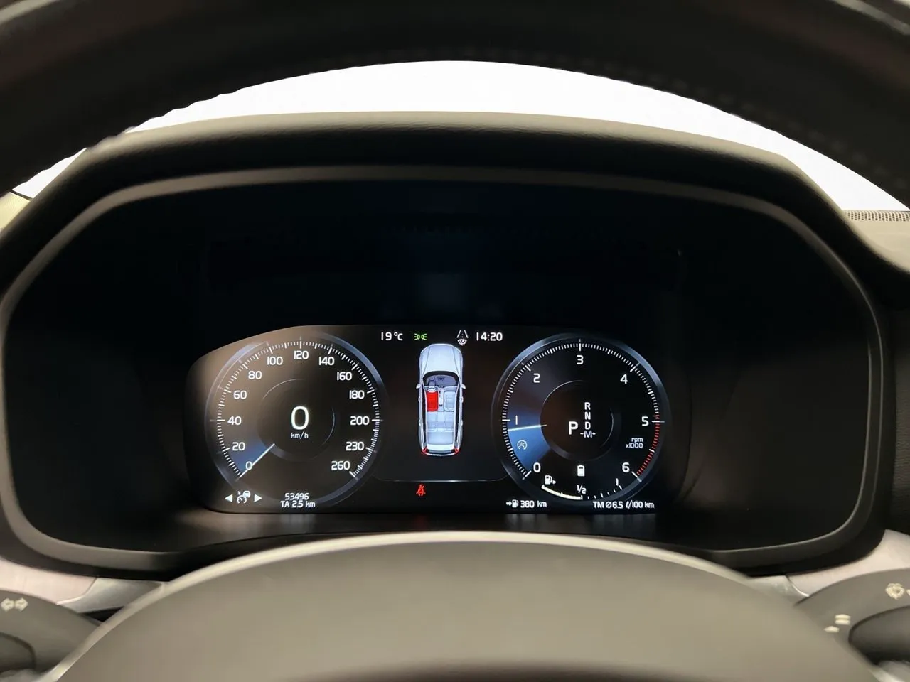 Vehicle image 14