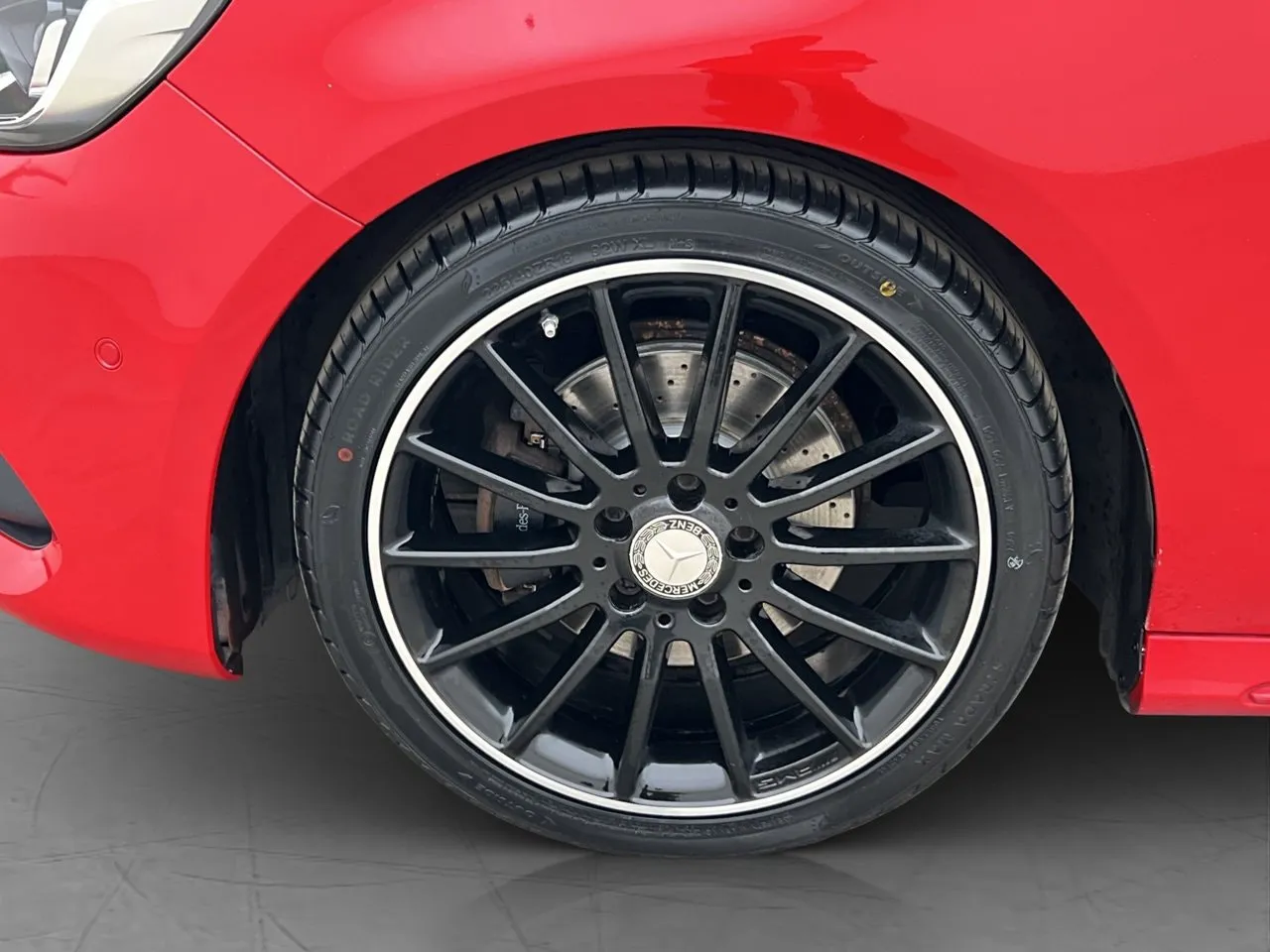 Vehicle image 25